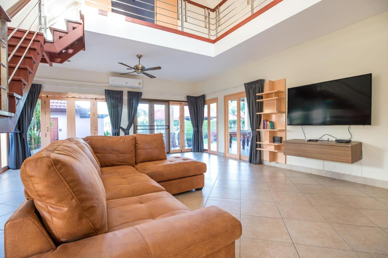 Beautiful 5Br Villa Felicity, Pool & Garden, Near Naiharn Rawai ภายนอก รูปภาพ