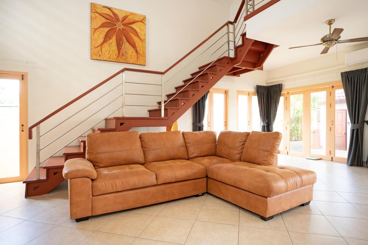 Beautiful 5Br Villa Felicity, Pool & Garden, Near Naiharn Rawai ภายนอก รูปภาพ